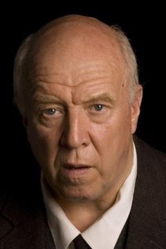 Helmert Woudenberg interpreta Eugène Hoeben