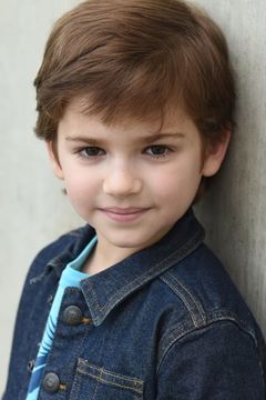 Zachary Golinger interpreta Emmett's Son