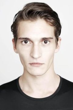 Matvey Lykov interpreta Arman