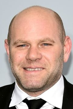 Domenick Lombardozzi interpreta Captain Ira Hornstock