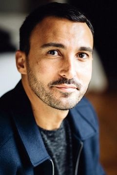 Thierry Lopez interpreta Paco