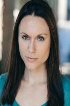 Laura Swift interpreta Hyperventilating MI5 Agent