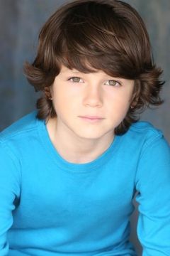 Zachary Hernandez interpreta Brett's Four Year-Old