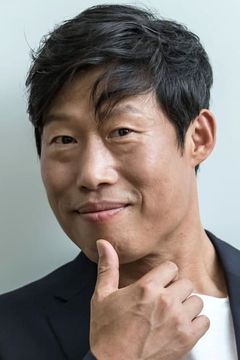 Yoo Hae-jin interpreta Bae Kyung-Ub