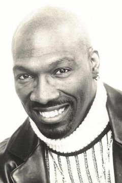 Charlie Murphy interpreta Queen Iseult