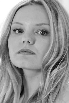 Maria Dragus interpreta Mary Fleming