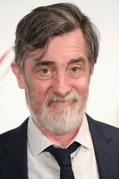 Roger Rees interpreta Edward (voice)