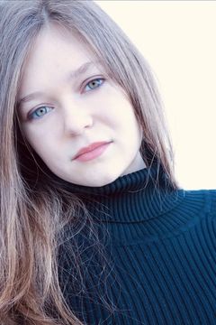 Ursula Parker interpreta Charolette'Charlie' White