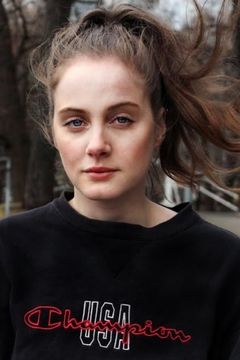 Ingrid Unnur Giæver interpreta Julie