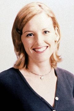 Sarah Trigger interpreta Darlene Pike