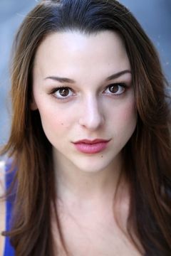 Aubrey Reynolds interpreta Samantha