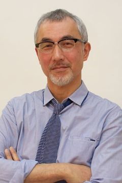 Kazuyuki Tsumura interpreta Peter's co-worker