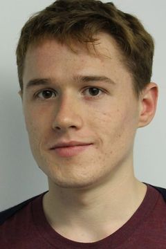 Joel MacCormack interpreta Computer Shop Salesman
