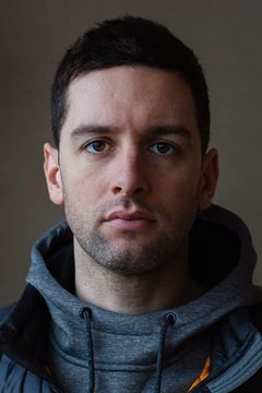 Josh Dyer interpreta Nix (uncredited)
