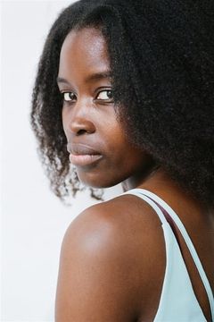 Clarisse Makundul interpreta Anjali