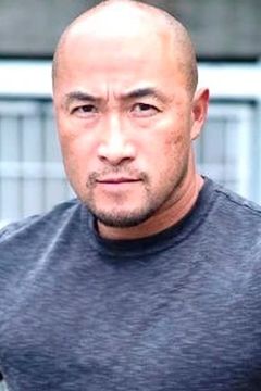 Don Lew interpreta Scavenger