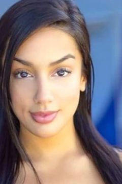 Brittney Alger interpreta Stripper 2