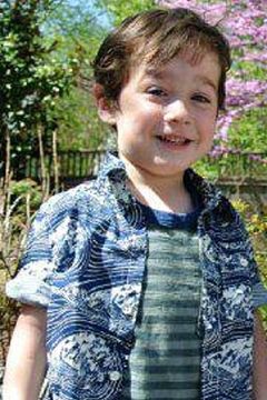 Tomas Elizondo interpreta Tommy 3 Years Old