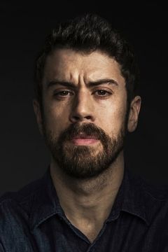 Toby Kebbell interpreta Patron