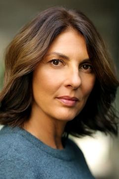 Gina Bellman interpreta Tamar