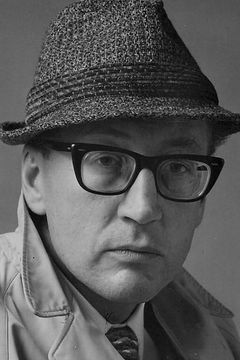 Bernard Hepton interpreta G.O.C.