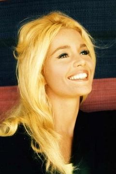 Tuesday Weld interpreta Christian Rudd