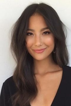 Adeline Rudolph interpreta Kitana