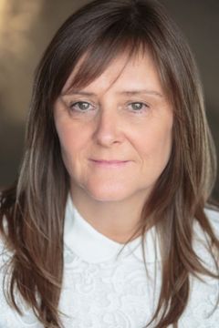 Christine Dalby interpreta Uneasy Woman