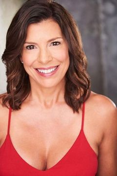 Deborah O'Brien interpreta TWA Attendant