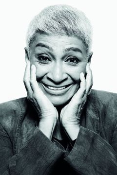 Mazlan Othman interpreta Astrophysicist, Director of the United Nations Office