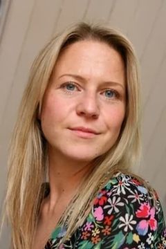 Kellie Bright interpreta Jeannie