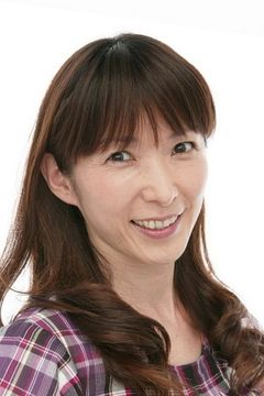 Aya Hisakawa interpreta Sonia de Escorpião / Vespa