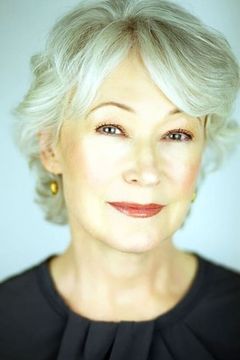 Ann Magnuson interpreta Shaleen