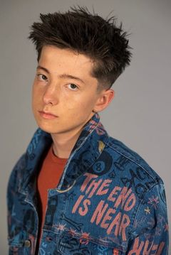 Joe Bird interpreta Riley