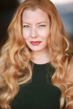 Kari Nissena interpreta Dr. Greenburg