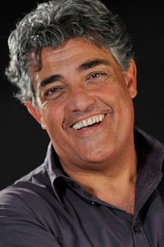 Gaetano Gennai interpreta Man at the literary award ceremony