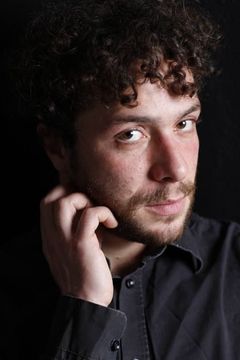 Jason Bitter interpreta Tarr