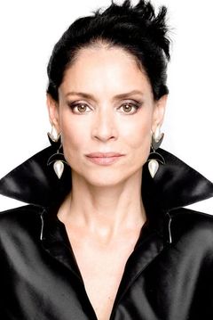 Sônia Braga interpreta Josephine Pogue