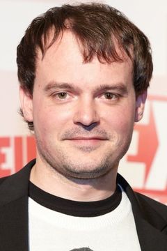 Johannes Allmayer interpreta Adolf Eichmann