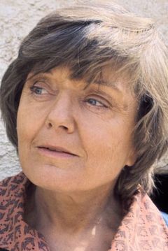 Shelagh Fraser interpreta Aunt Beru