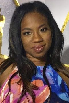 Tanisha Cidel interpreta Principal Williams