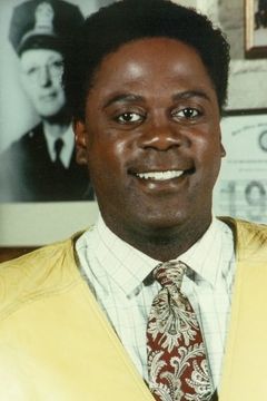 Howard Rollins interpreta Captain Davenport