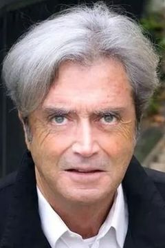 Christophe Tourrette interpreta Member of the Salon du Chocolat jury