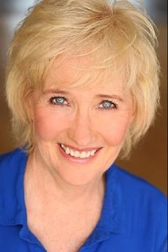 Mary Beth Pape interpreta Mother at Party
