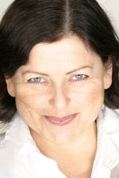 Sarah Hayward interpreta Jackie