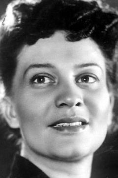 Nina Alisova interpreta Paliychuk, Ivan's Mother