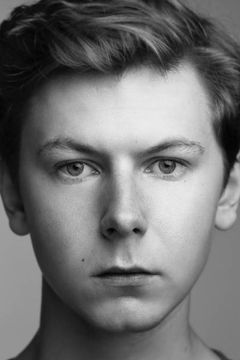 Brian Fletcher interpreta Edward Baines