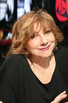 Silvia Annichiarico interpreta moglie di Piero, collega di Gianni