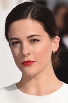 Phoebe Fox interpreta Kaye