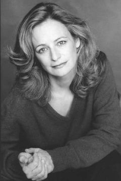 Sally Wingert interpreta Darla Riordan, Clermont Resident